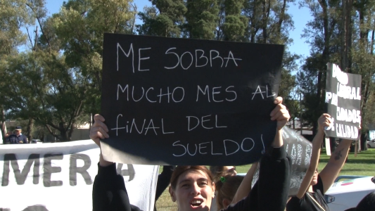 Reclaman mejores sueldos y denuncian precarización en la Maternidad Provincial