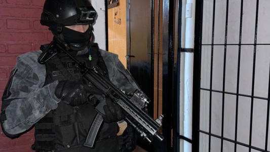 Detuvieron a una pareja extranjera que vendía drogas por delivery