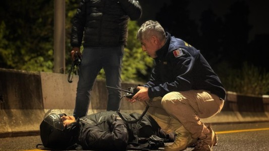 Detuvieron a 29 personas por picadas ilegales en el ingreso a Villa Allende: un policía resultó herido