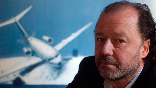 “Volar es humano, aterrizar es divino” de Enrique Piñeyro llega al teatro cordobés