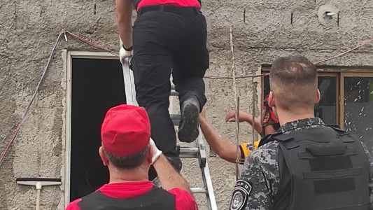 Un joven resultó lesionado tras recibir una descarga eléctrica