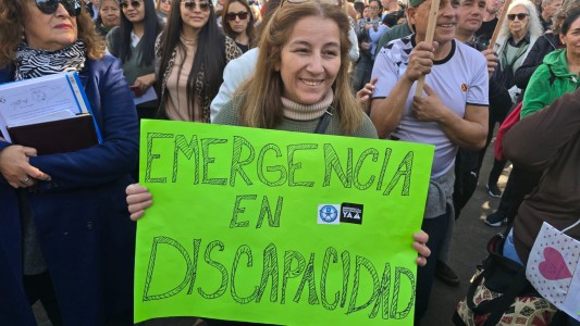 Discapacidad: trabajadores del sector y familiares marchan en Córdoba