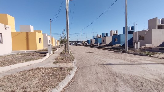 Opiniones divididas: así son las casas que el Gobierno le entregó a las familias de Miralta y El Platito