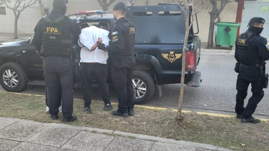 Detuvieron a dos hombres por tenencia de drogas en Deán Funes