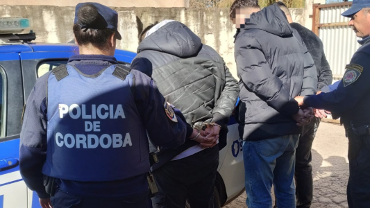 Detuvieron a tres hombres por presunta vinculación con hechos delictivos en Oliva