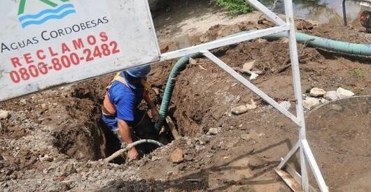 Tránsito interrumpido en Recta Martinolli por obras de Aguas Cordobesas: cómo son los desvíos