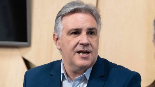 Discurso falso de Llaryora creado con IA genera polémica