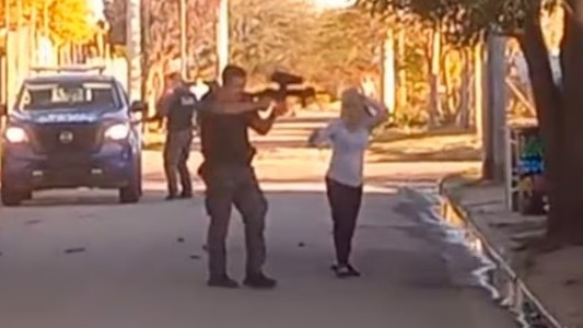 Imputaron al policía que le sacó un ojo a una joven con un arma no letal