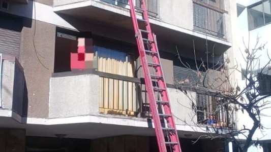 Incendio en Córdoba a raíz de un calefón: rescataron a un vecino