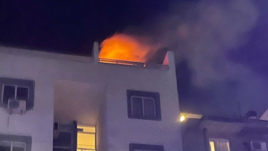 Se incendió un departamento en Alta Córdoba: evacuaron a 50 personas y asistieron al dueño