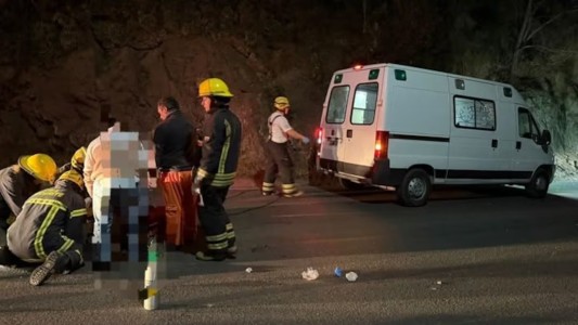 Un joven se encuentra en terapia intensiva tras perder el control se su moto y chocar en la Ruta 38