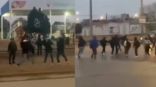 Piñas, patadas y corridas por el robo de un celular en un Ipem cercano a Barrio Ciudad Evita