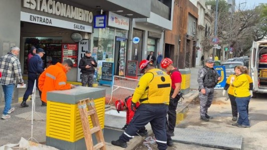 Cayó a una bóveda subterránea de 5 metros y fue rescatado por efectivos del Duar