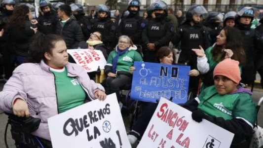Reclamo contra el veto a la Ley de Emergencia en Discapacidad