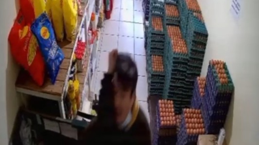 Enfrentó a un ladrón y evitó un robo en su kiosco