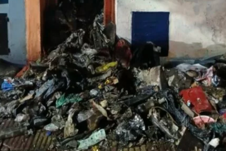 Hombre herido al intentar sofocar un incendio en su vivienda en barrio Los Paraísos