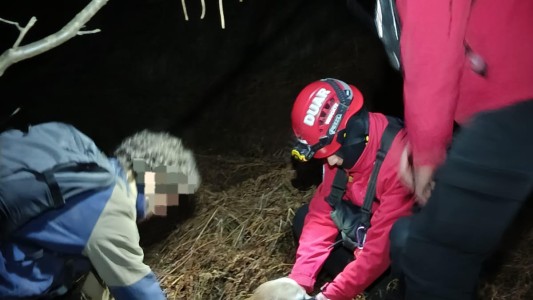 Cerro Champaquí: rescataron a dos hombres y sus dos perros