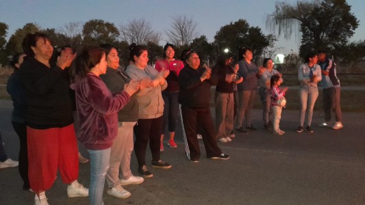 Vecinos protestan tras el grave accidente que dejó a una niña de 12 años en estado crítico