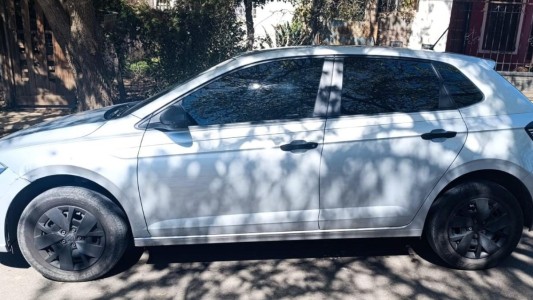 Detuvieron en Córdoba a un hombre que huyó de la policía en un auto con pedido judicial