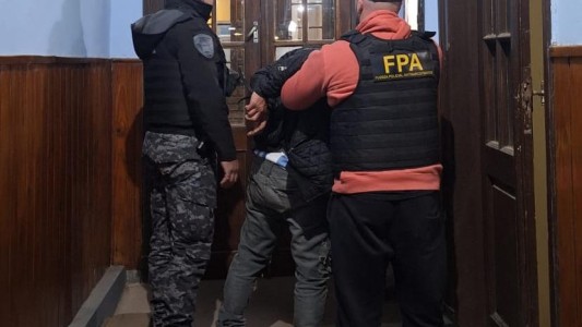 Detuvieron a un hombre con más de 100 dosis de cocaína en Villa de María de Río Seco