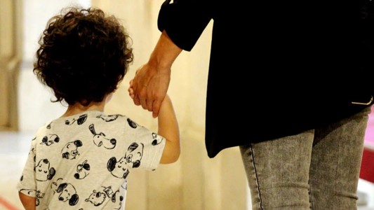 Convocan a familias que deseen adoptar a un niño de 10 años