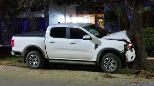 San Francisco: un hombre de 58 años murió al chocar su camioneta contra un árbol