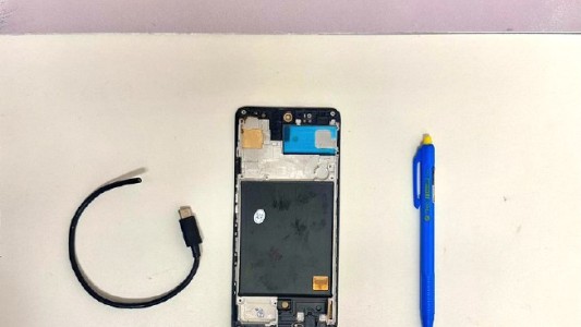 Intentaron ingresar un celular oculto en una chocotorta a la cárcel de San Francisco