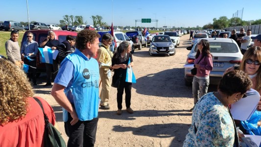 UEPC realiza una caravana provincial en defensa de la educación pública