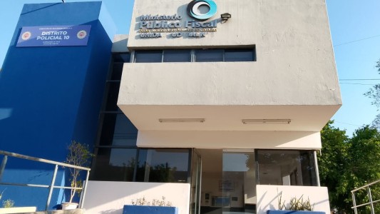 Hombre detenido tras lanzar una piedra contra la ventana de una comisaría