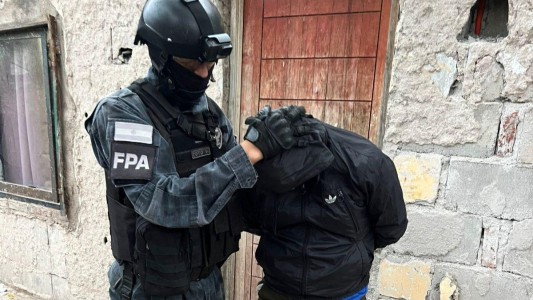 Dos hermanos quedaron detenidos por venta de drogas en Saldán