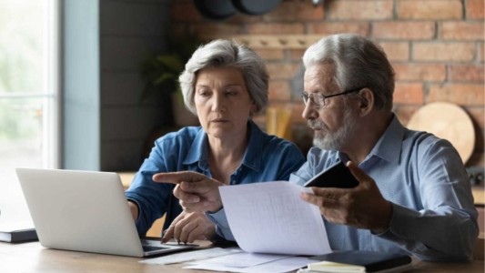 Jubilaciones: se pierden más de 100 mil aportantes y crece la presión por reformas