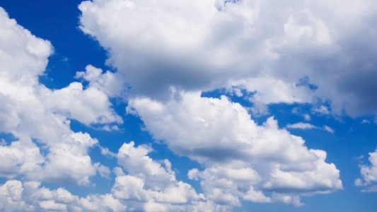 Córdoba hoy: cielo nublado y lluvias aisladas por la tarde, con máxima de 22°