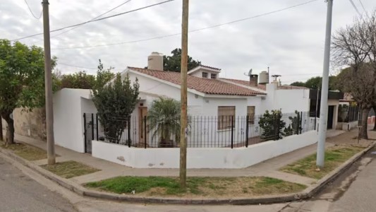 Tragedia en B° Ferroviario Mitre: un hombre murió aplastado por su auto mientras lo reparaba