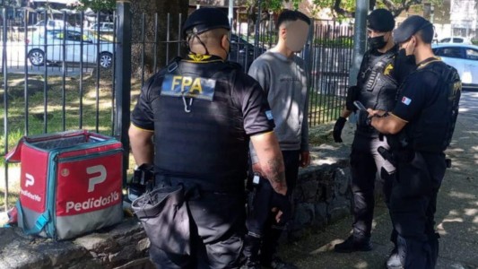 Repartidor detenido con marihuana y más de $300 mil en efectivo