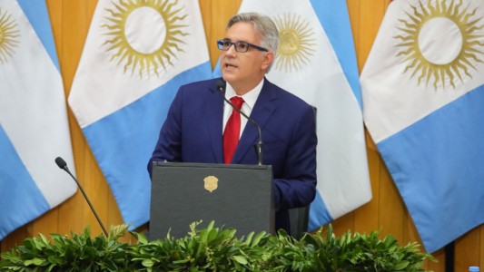 Llaryora presentó el Presupuesto 2026 con una reducción histórica de impuestos