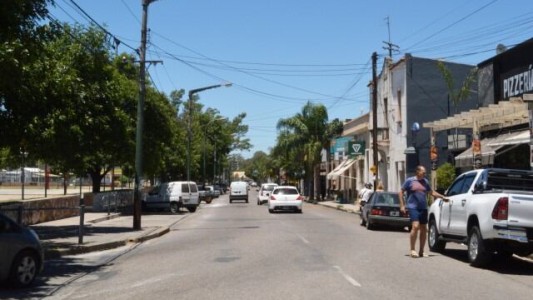 Villa Allende: un motociclista murió al chocar contra un poste y fue reconocido por un amigo