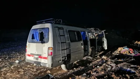 Turistas cordobesas dejaron su camioneta para reparar y apareció desmantelada en Neuquén
