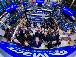 Banco Macro celebra 20 años en la bolsa de Nueva York: solidez internacional y compromiso con el futuro de Argentina.