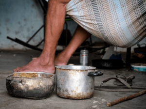 La pobreza bajó al 28,2% en el segundo semestre de 2025 y alcanzó su nivel más bajo desde 2018