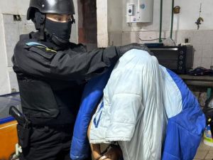 Tres detenidos por venta de cocaína tras operativos en barrios de la ciudad