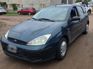 Detuvieron a un hombre por robar un auto junto a un menor en barrio Cabildo