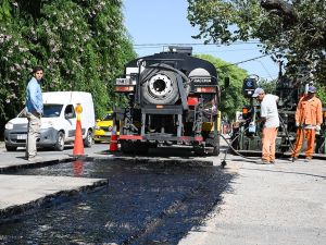 Avanza el plan vial en Córdoba: Siciliano recorrió obras en tres barrios de la capital