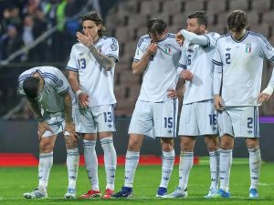 Italia vuelve a quedarse afuera del Mundial y profundiza su crisis