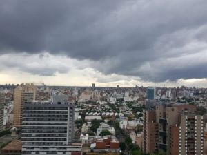 Tiempo inestable en Córdoba: lluvias, viento y temperaturas bajas durante el domingo