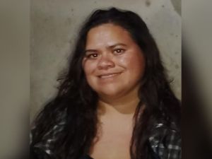 Buscan intensamente a una mujer de 31 años desaparecida en el centro de Cosquín