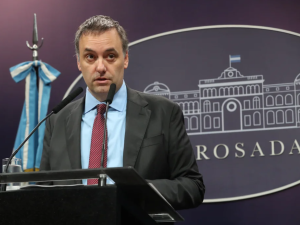 Causa Adorni: allanaron inmobiliarias por la compra de su departamento en Caballito