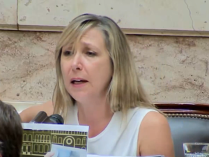 Tenso cruce en Diputados: Bregman llamó “Aloe Vera” a Adorni y encendió el recinto