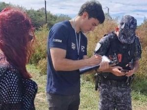 Desarticulan fiesta electrónica ilegal en Villa Pose: más de 1.000 personas y presencia de menores