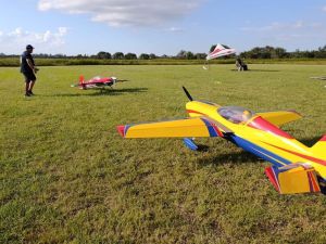 Histórico mundial de aeromodelismo en Alta Gracia con los mejores pilotos del planeta