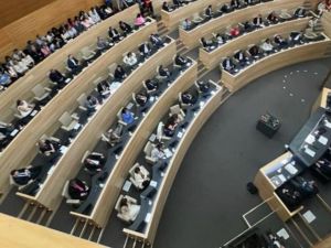 La Unicameral debate el proyecto para regular naranjitas y prohibir limpiavidrios